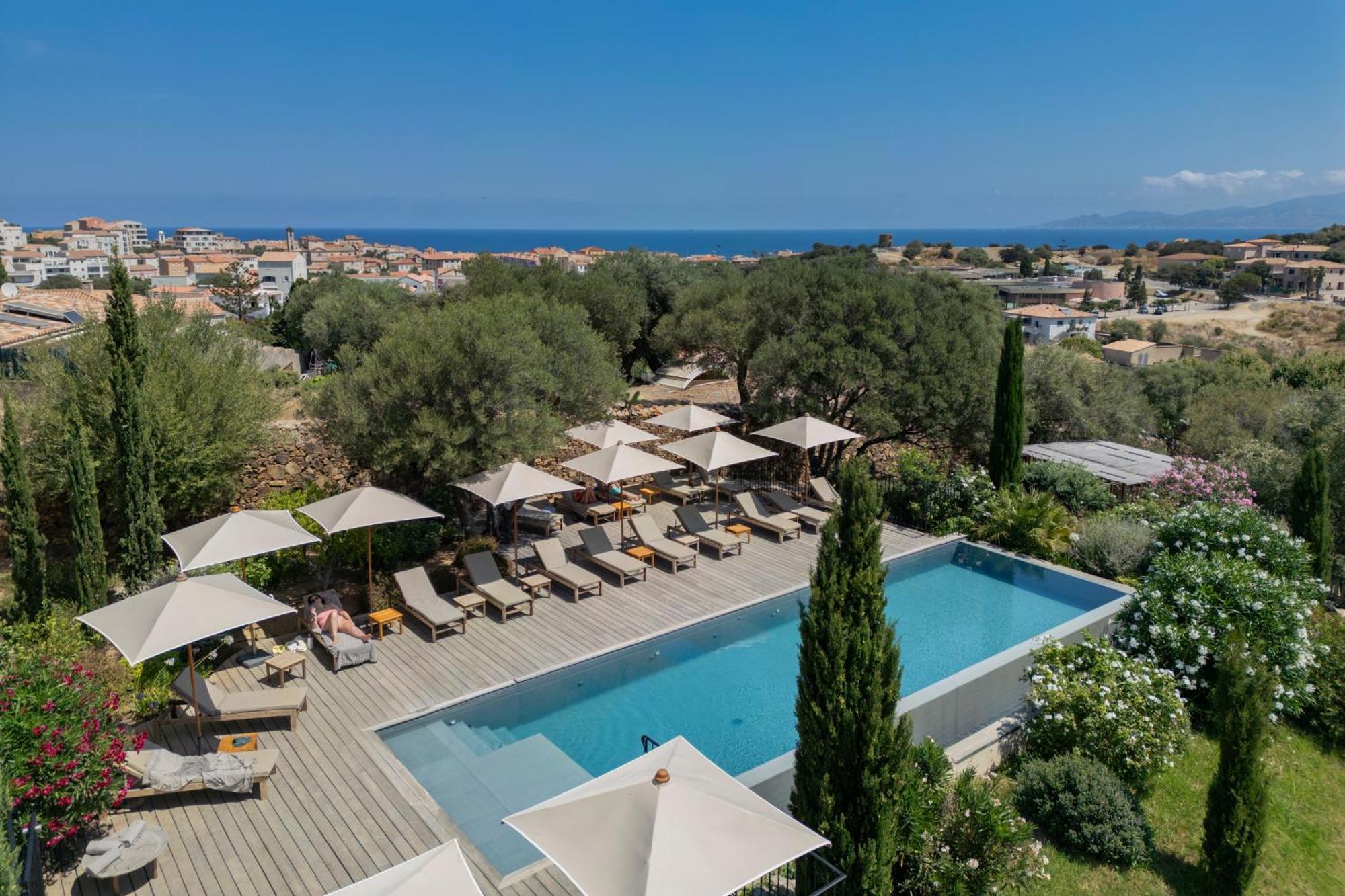 Hotel Restaurant Villa Josephine LʼÎle-Rousse Dış mekan fotoğraf